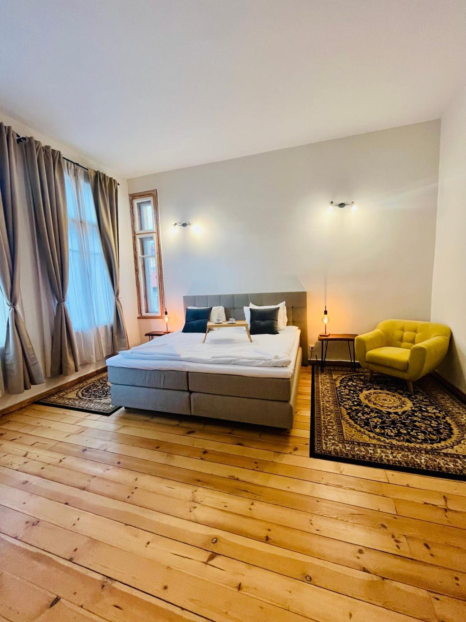 Skyler Vintage Apartments Plovdiv Esterno foto