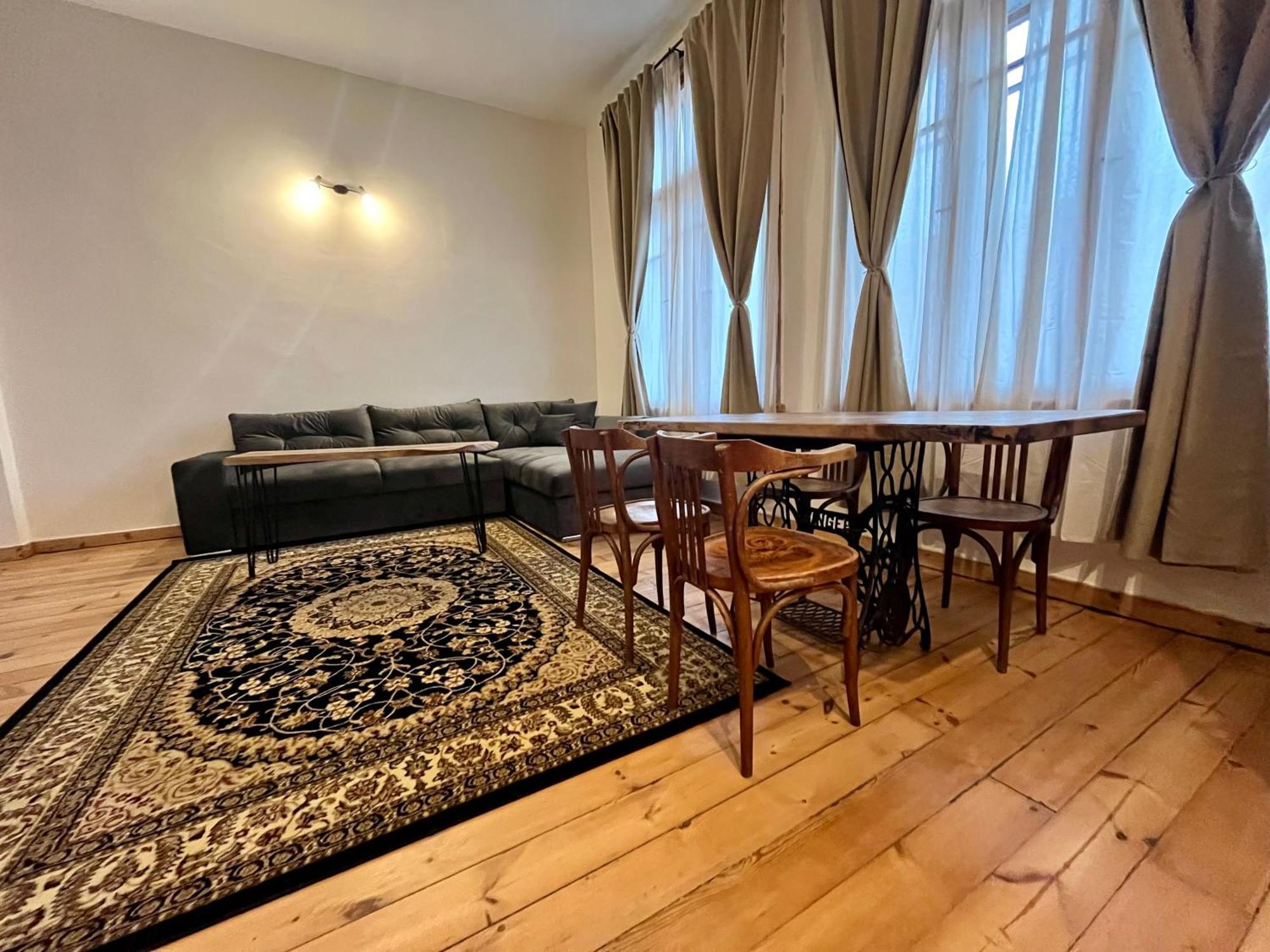 Skyler Vintage Apartments Plovdiv Esterno foto