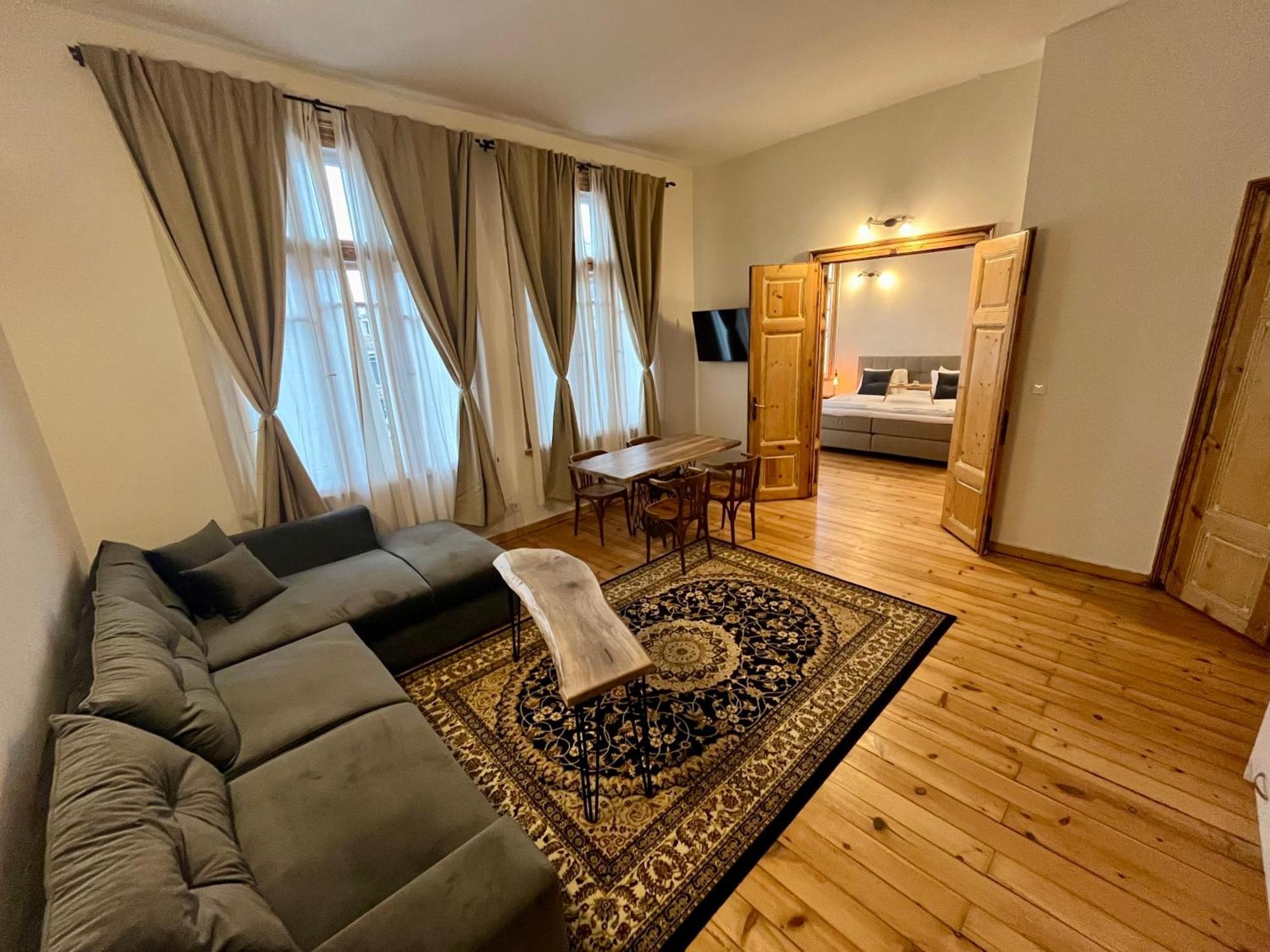 Skyler Vintage Apartments Plovdiv Esterno foto